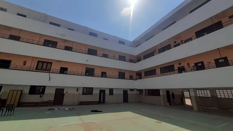 مدرسة الأوائل الفنية للتمريض ببنها