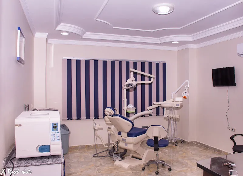 عيادات كريستال لطب الأسنان