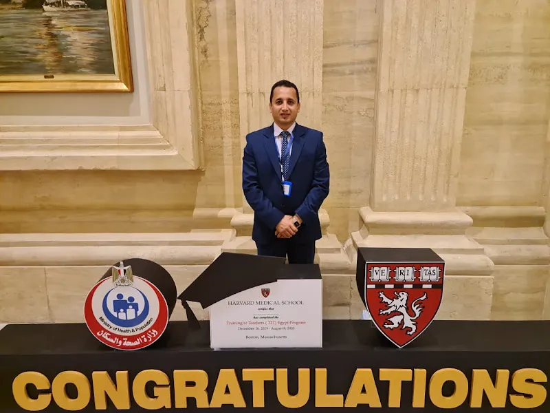 د محمد عبد الجليل أبو قميحة /إستشاري جراحة الأورام والمناظير