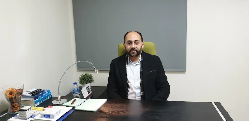 د / أحمد البكل