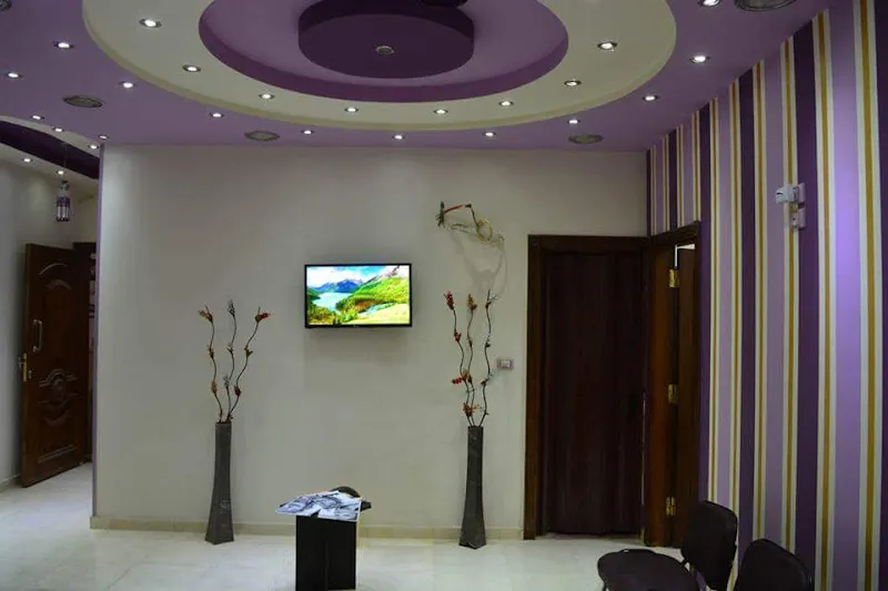 Al-Yasmeen Tower shares the same entrance as the first Al-Sahm Tower.