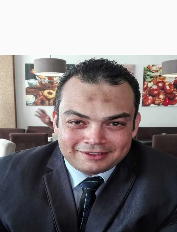 Dr. Mahmoud Qutb
