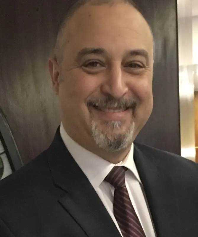 د اشرف العطار