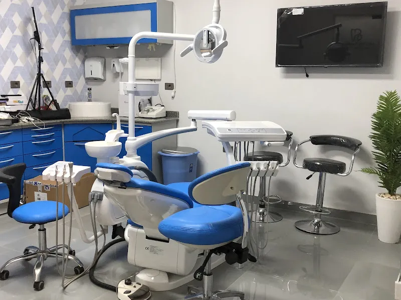 Bassem El Fahl Clinics عيادات دكتور باسم الفحل لجراحات اللثه وزراعه الأسنان