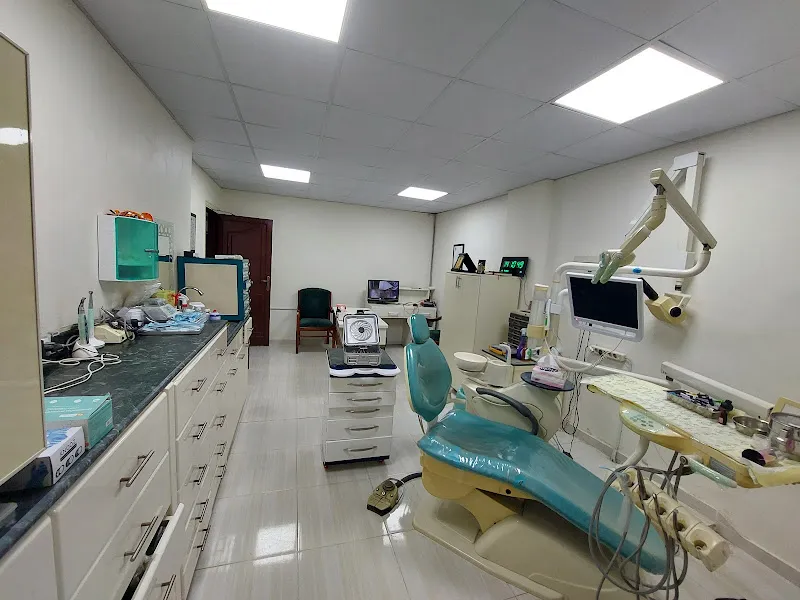 مركز د محمد خفاجي لعلاج و تجميل الأسنان