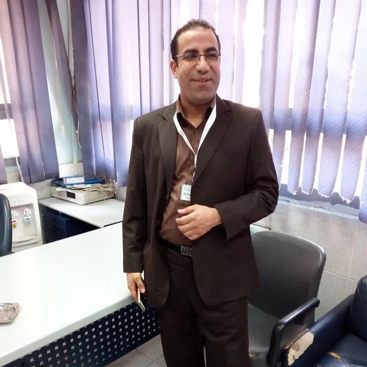 عياده دكتور احمد عبد الرازق