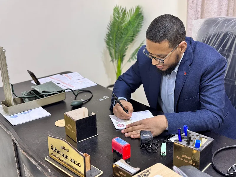 عيادة الباطنة والسكر والكبد والجهاز الهضمي دكتور محمود القطب