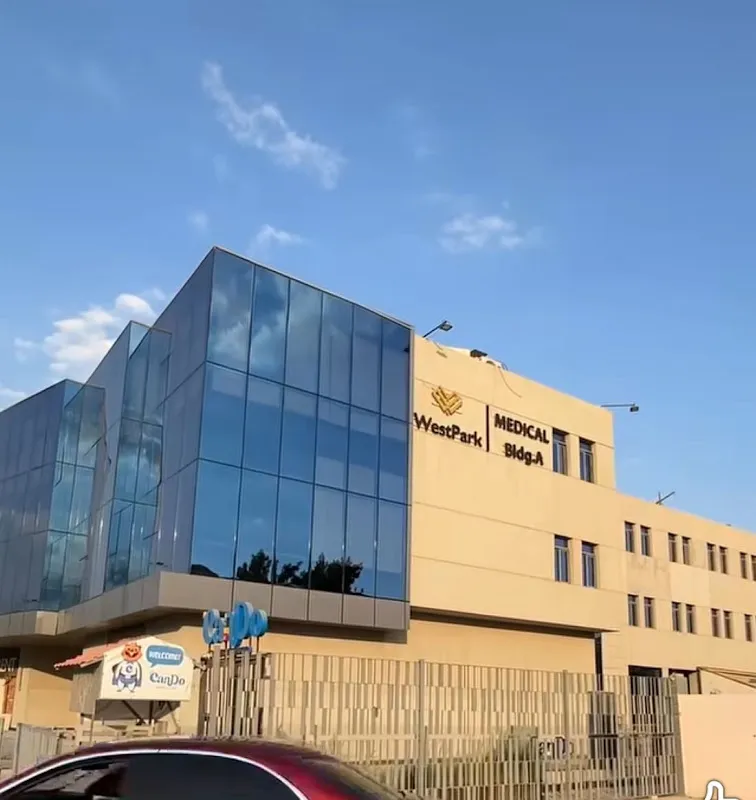 عيادة دكتور كريم سرحان إستشاري التغذية و نحت القوام