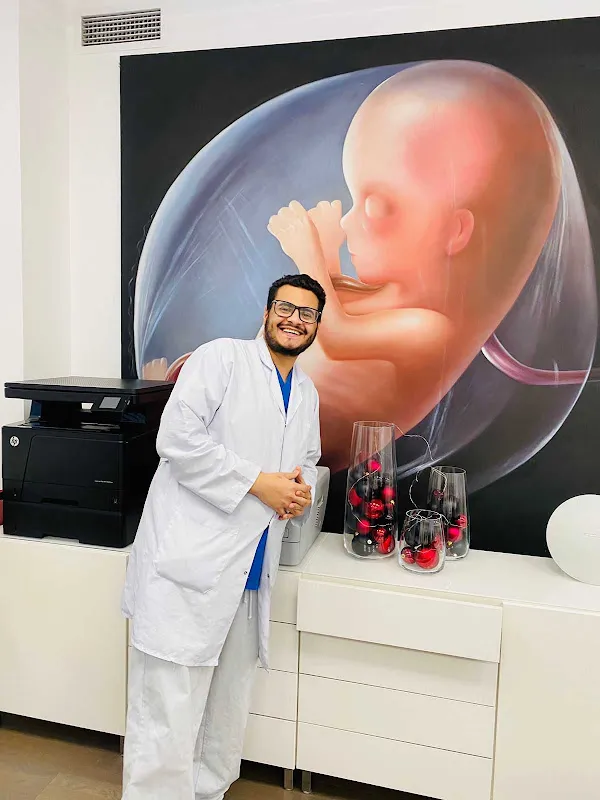 Dr. Kyrillos Botros Clinic: Specialist in Obstetrics and Gynecology, Endoscopic Surgery, ICSI, and Infertility Treatment.
