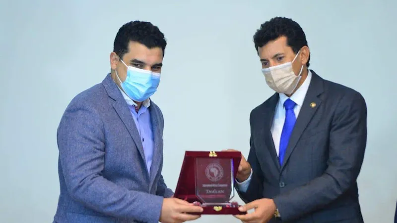 دكتور احمد حسام - عيادة عظام المفاصل و اصابات الملاعب