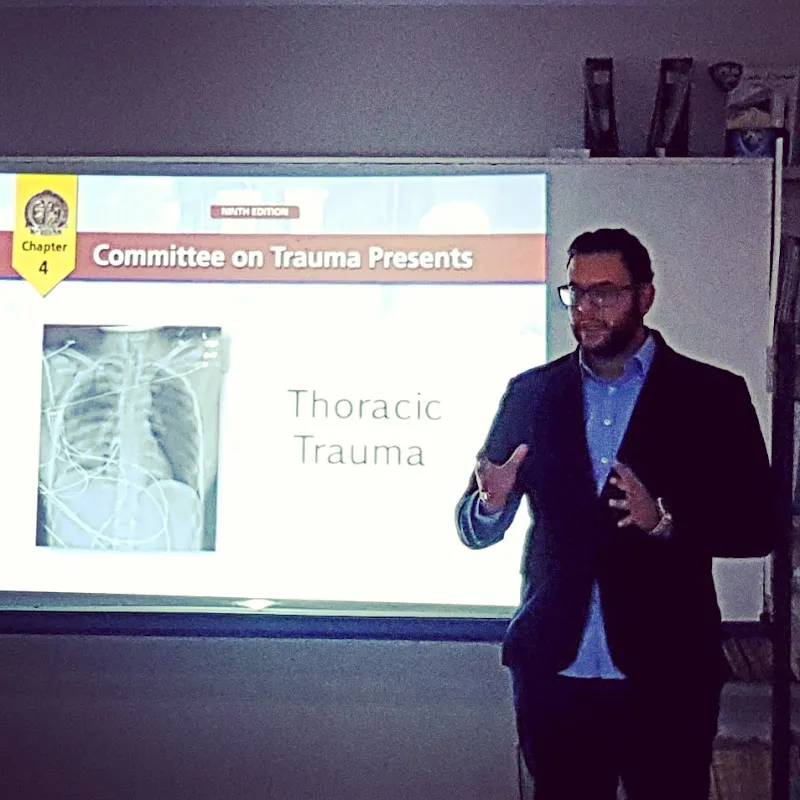 د. مايكل ماهر جراحة العظام Dr. Michael Maher