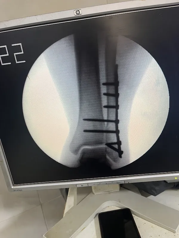 Dr. Yasser Al-Habshi - Consultant Orthopedic Surgeon