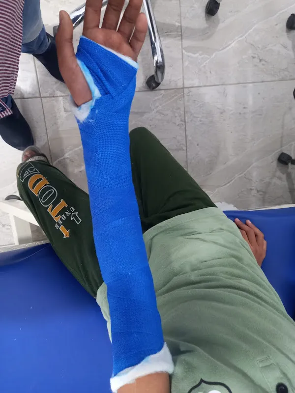 Dr. Emad Riad Orthopedic and Fracture Clinic