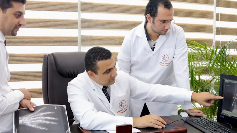 دكتور محمد قدري استشاري الباطنة والقلب