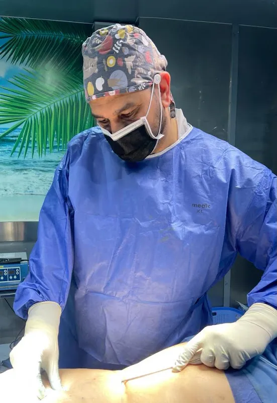 Dr. Assem Youssef Clinic - Surgery and Treatment of Oncology, Glandular Oncology, Cosmetology and Obesity