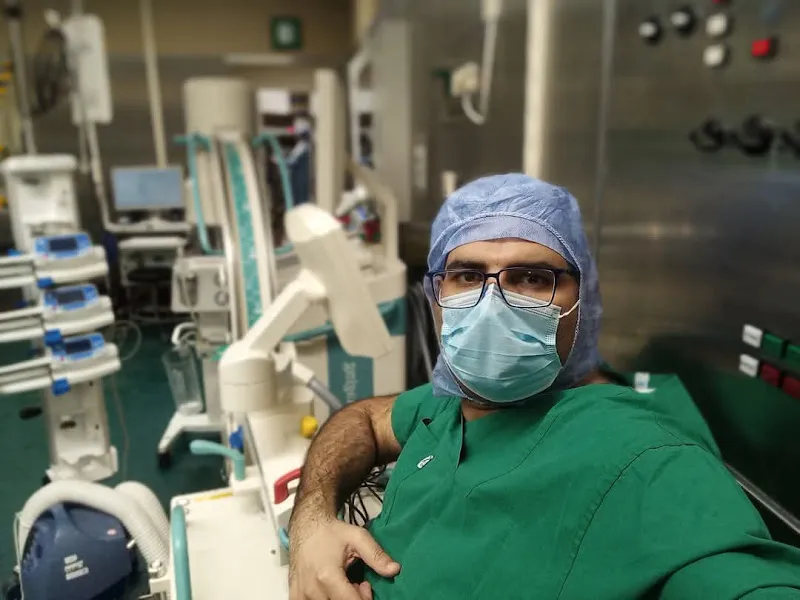 دكتور مايكل جرجس جراحات العظام المتقدمة