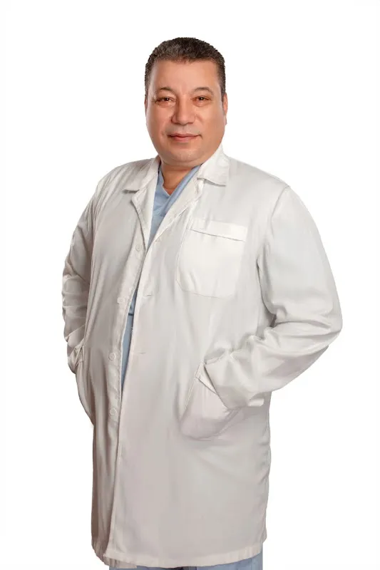 عيادة دكتور محمد عبد العزيز عامر
