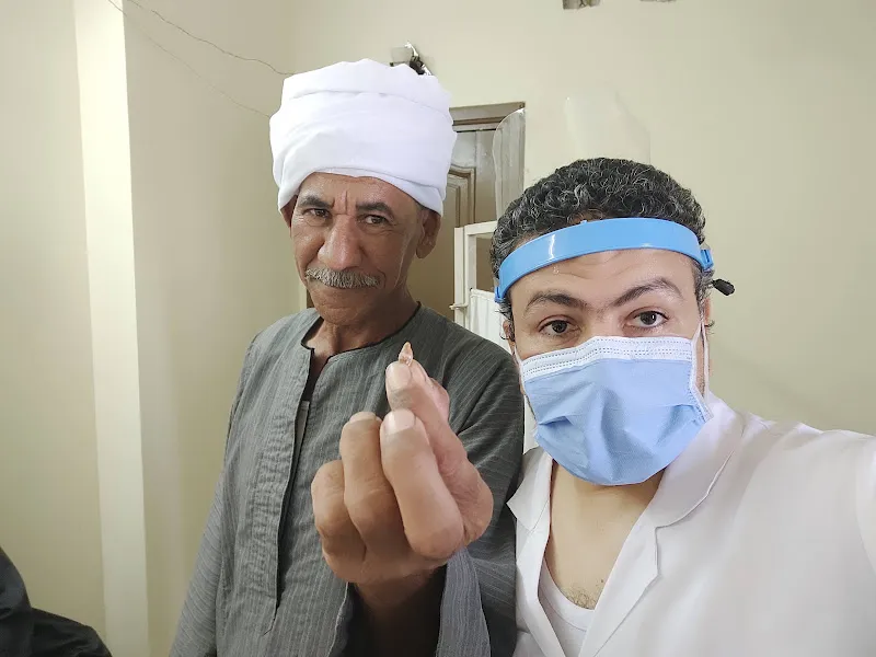 د أحمد كمال حسب النبى أفضل دكتور مسالك بولية فى أسيوط و استشارى المسالك البوليه و الذكوره و العقم