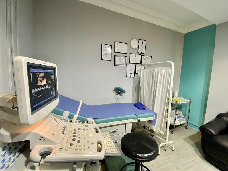 Dr. Yahya Diwer consultant of OBGYN &amp; infertility FEMME CLINIC دكتور يحيي دوير إستشاري التوليد و أمراض النساء و تأخر الإنجاب